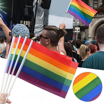 Szivárványzászló LMBT Budapest Pride kis zászló rúddal - 14x21cm - 4db