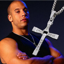 Halálos Iramban Vin Diesel Dominic Toretto kereszt feszület nyaklánc