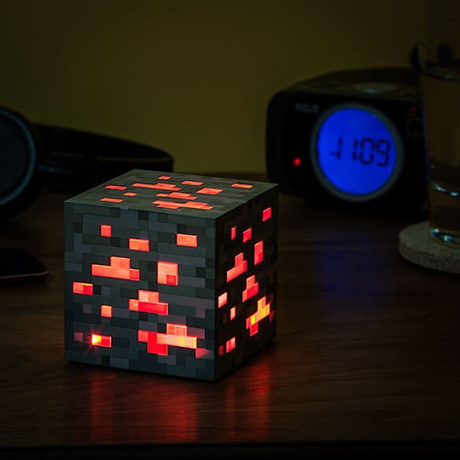 Minecraft alvós éjjeli lámpa - vöröskő